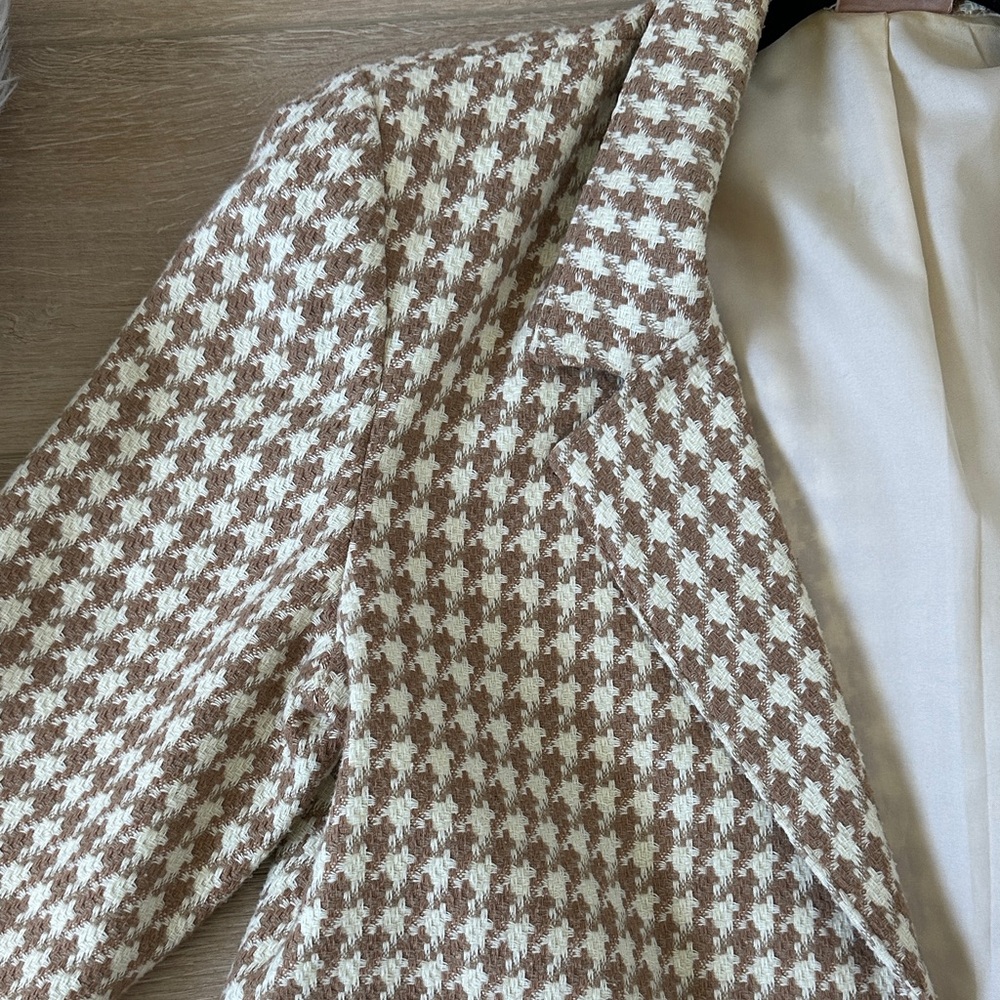 TanJay Tan and Cream Blazer Jacket - Picture 3 of 9